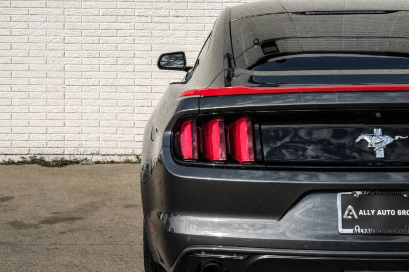 2017 Ford Mustang V6