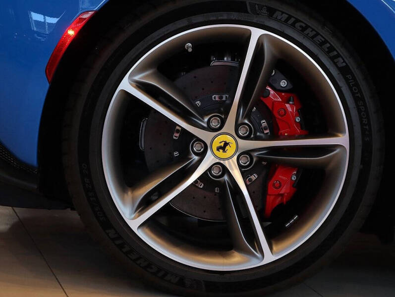 2024 Ferrari 296 GTS