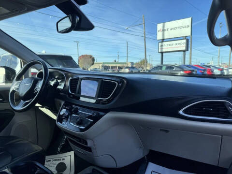 2019 Chrysler Pacifica Touring L