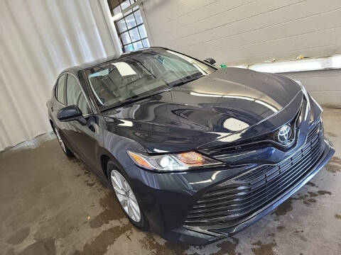 2020 Toyota Camry for sale at ROADSTAR MOTORS in Liberty Township OH