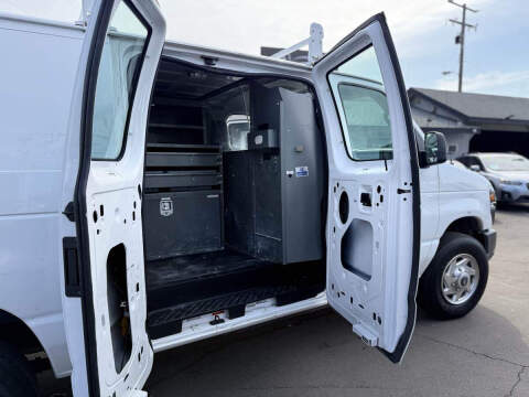 2010 Ford E-Series E-250