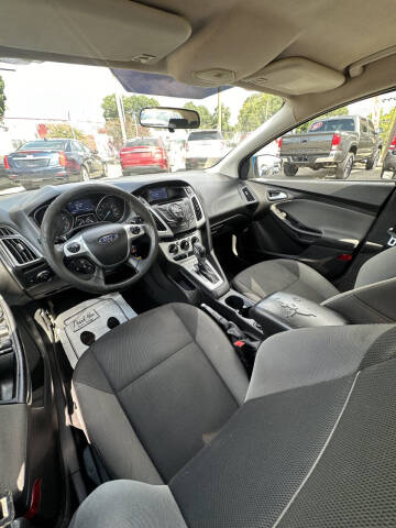 2014 Ford Focus SE