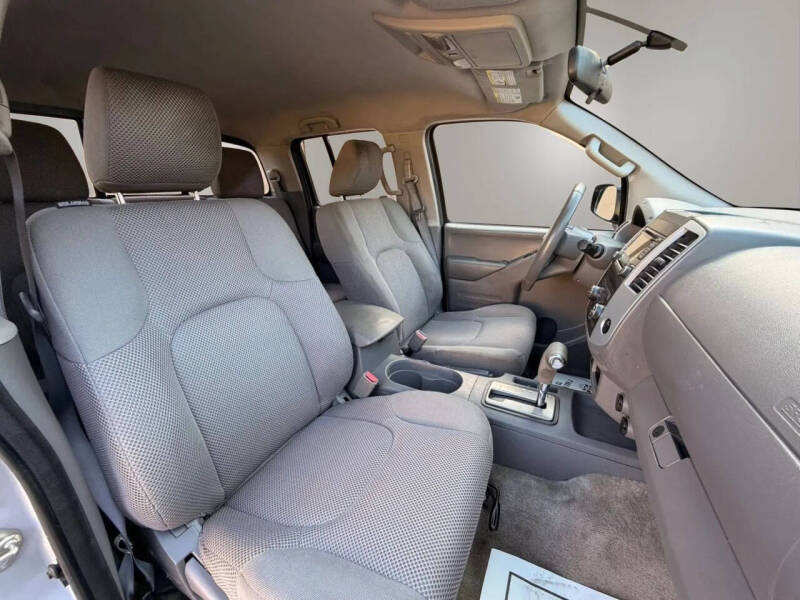 2016 Nissan Frontier SV