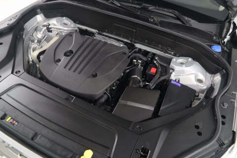 2024 Volvo XC90 B5 Plus Bright Theme