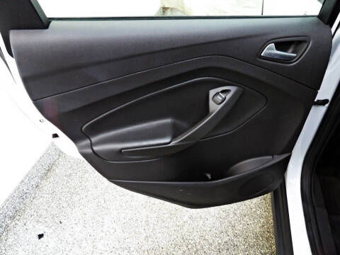 2017 Ford C-MAX Hybrid SE