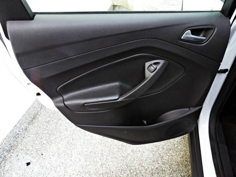 2017 Ford C-MAX Hybrid SE