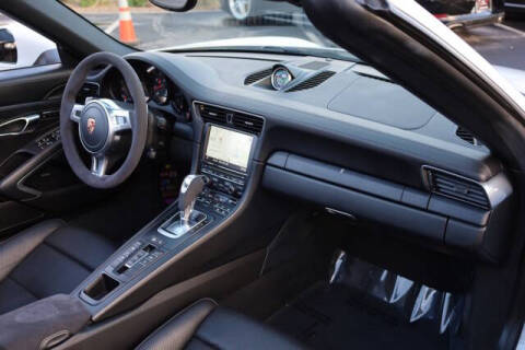 2015 Porsche 911 Carrera GTS