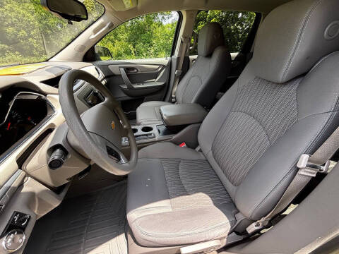 2017 Chevrolet Traverse LS