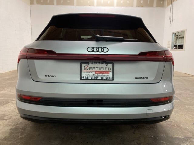 2023 Audi e-tron quattro Premium Plus