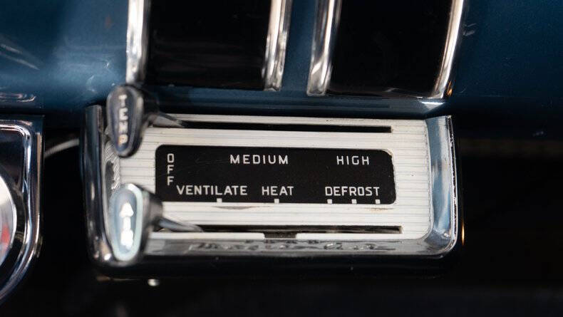 1953 Ford Crestline