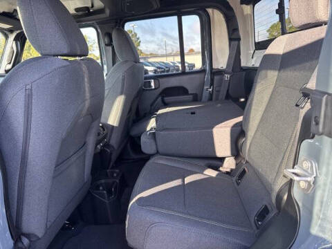 2025 Jeep Gladiator NightHawk