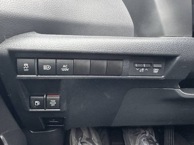 2022 Toyota Sienna XSE 7-Passenger