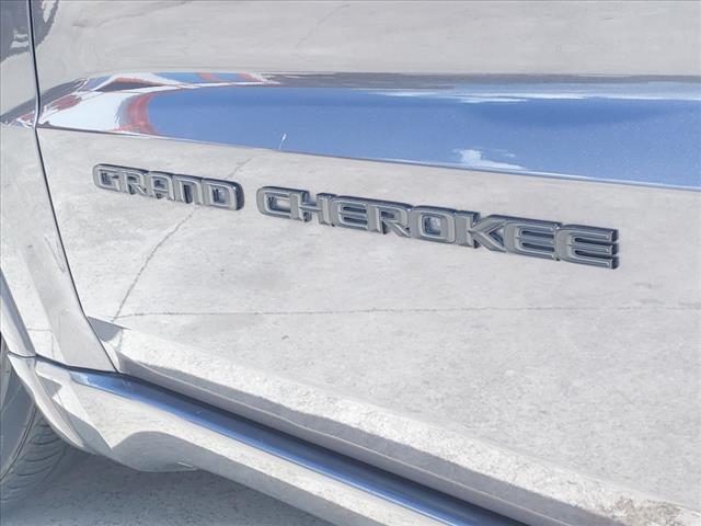 2017 Jeep Grand Cherokee SUV / Crossover - $22,999