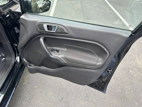 2016 Ford Fiesta SE