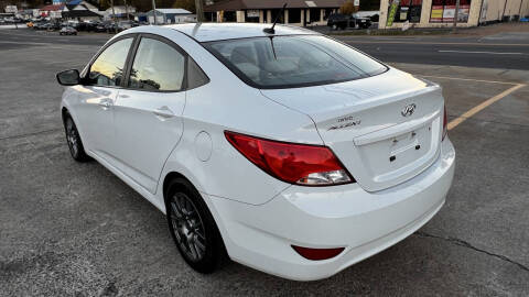 2017 Hyundai Accent Value Edition