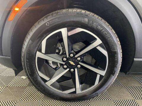 2025 Chevrolet Equinox EV LT 1