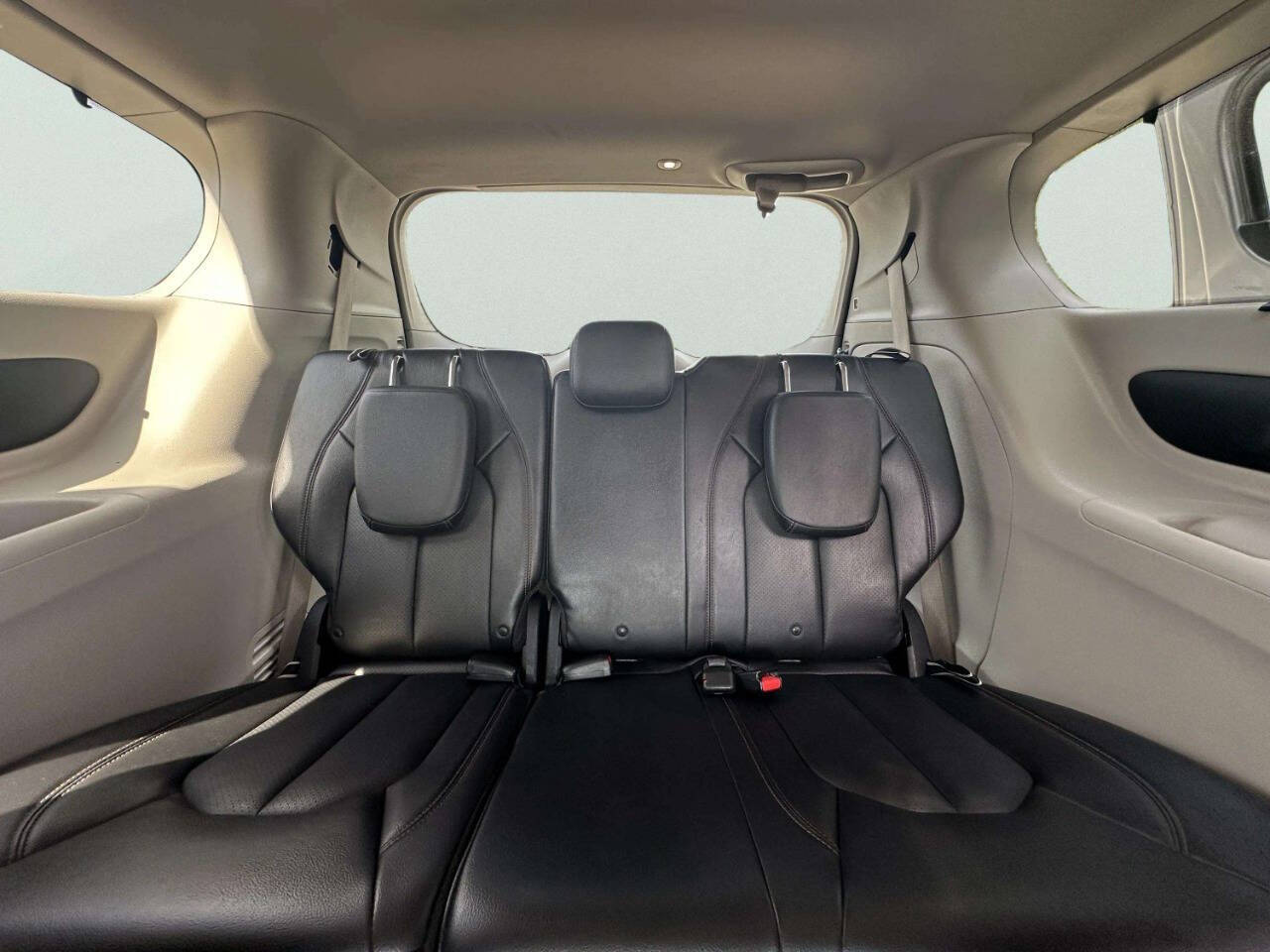 ChryslerPacifica12