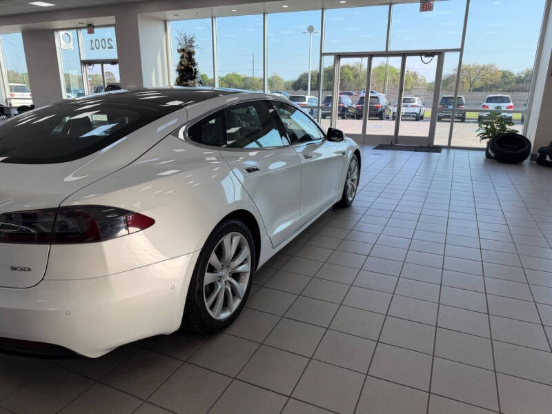 2016 Tesla Model S 90D