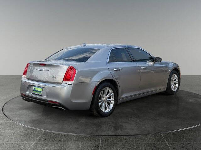 2016 Chrysler 300 C