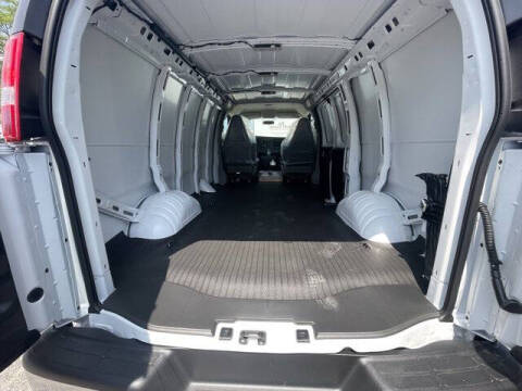 2025 Chevrolet Express 2500