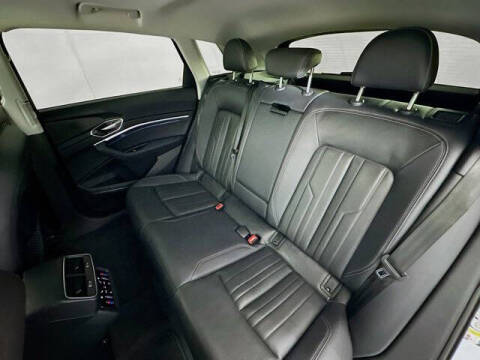 2024 Audi Q8 e-tron quattro Premium Plus