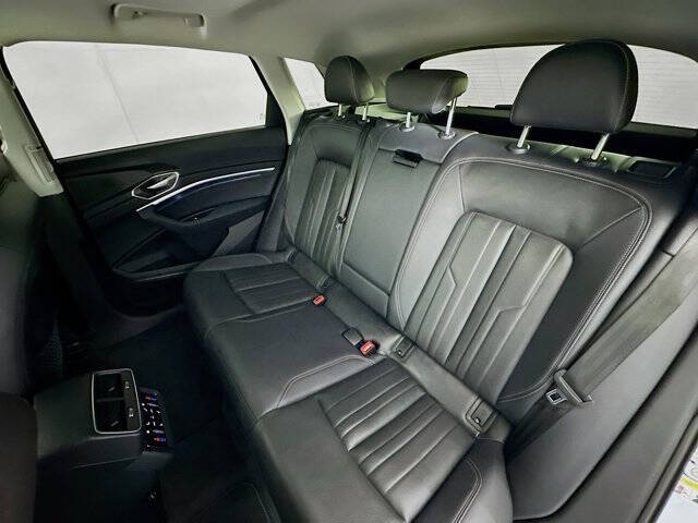 2024 Audi Q8 e-tron quattro Premium Plus