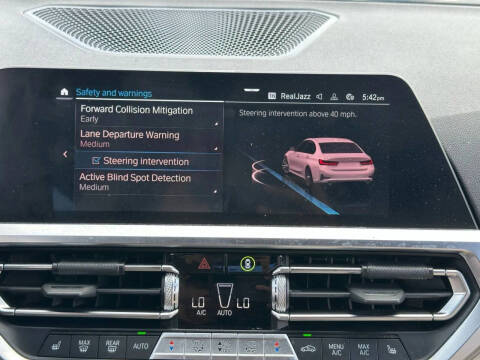 2022 BMW 3 Series 330e