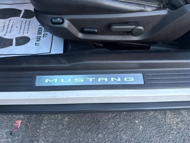 2011 Ford Mustang V6 Premium