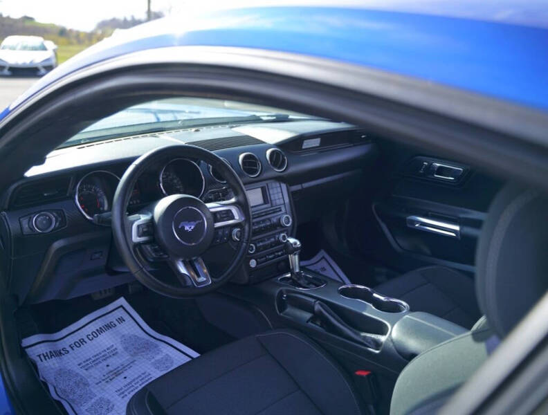 2017 Ford Mustang V6