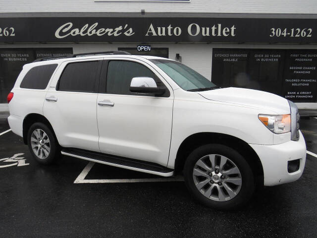 2014 Toyota Sequoia Limited's photo