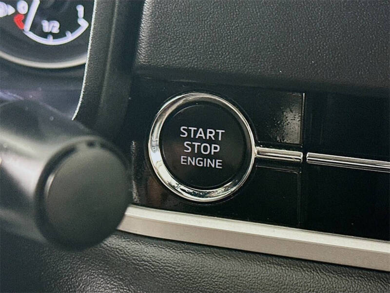 2024 Mitsubishi Outlander ES