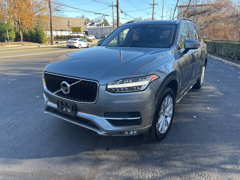 2018 Volvo XC90 T6 Momentum