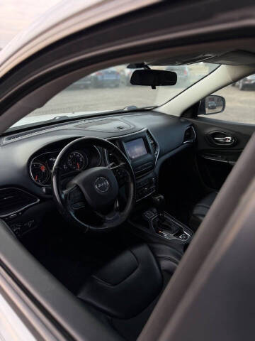 2020 Jeep Cherokee Altitude