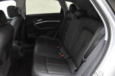 2021 Audi e-tron quattro Premium Plus