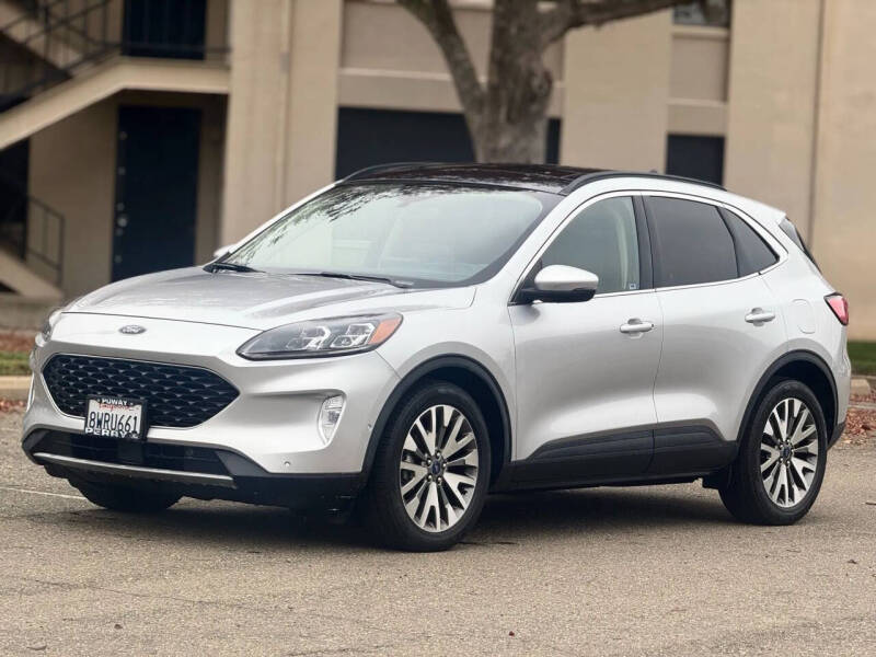 2020 Ford Escape Hybrid Titanium