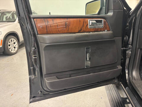 2011 Lincoln Navigator