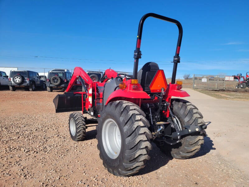 2025 Mahindra 1640 Shuttle