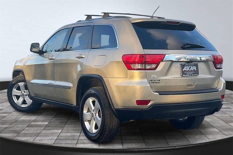 2011 Jeep Grand Cherokee Laredo