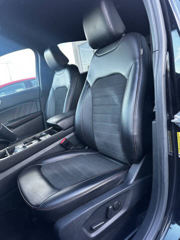 2020 Ford Edge ST Line