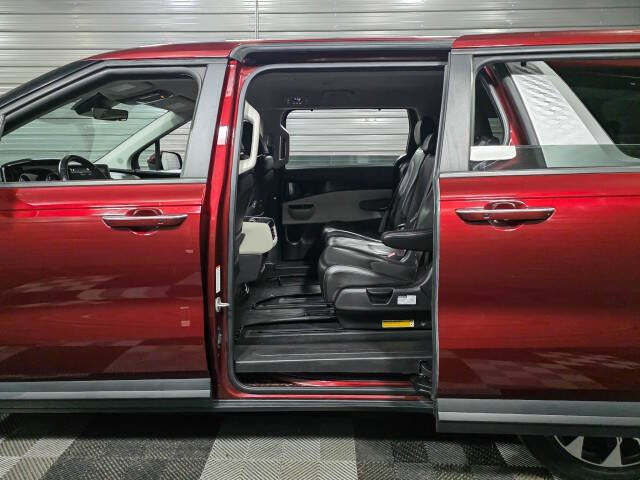2022 Kia Carnival EX