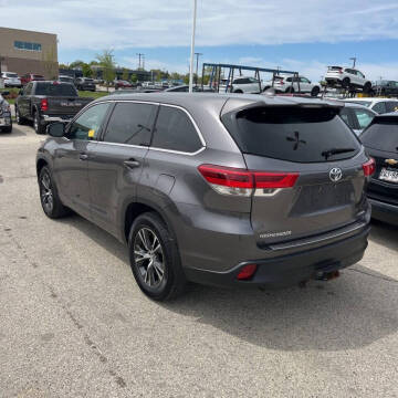 2017 Toyota Highlander LE Plus