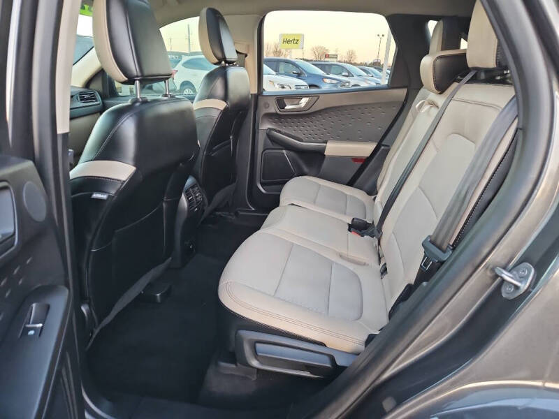 2020 Ford Escape Hybrid Titanium