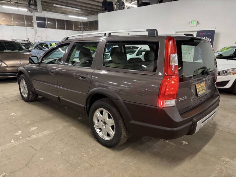 2005 Volvo XC70