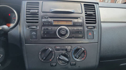 2012 Nissan Versa 1.8 S