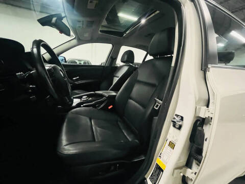 2008 BMW 5 Series 528xi