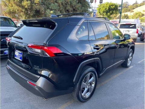 2021 Toyota RAV4 Hybrid XLE Premium