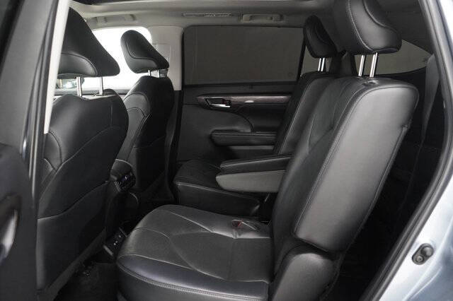 2024 Toyota Highlander Platinum