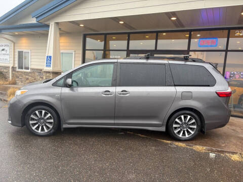 2018 Toyota Sienna XLE Premium 7-Passenger