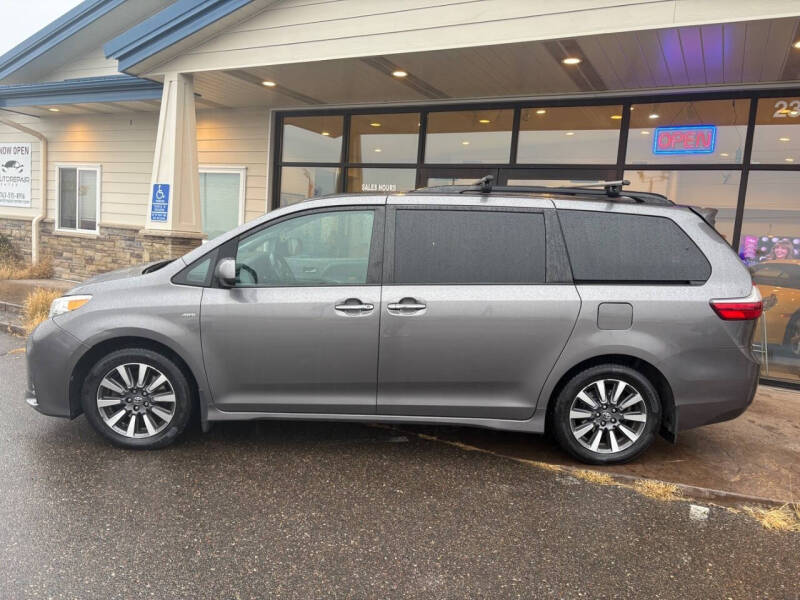 2018 Toyota Sienna XLE Premium 7-Passenger