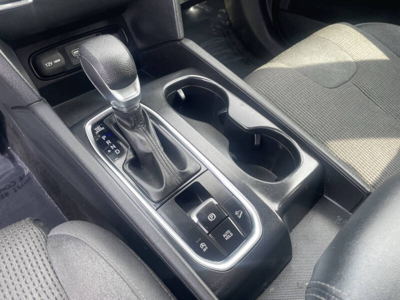 2019 Hyundai Santa Fe SE 2.4L